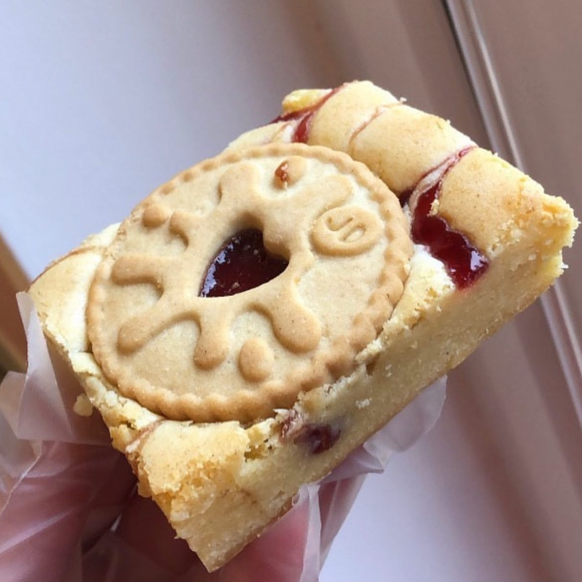 Jammy Dodger Blondie